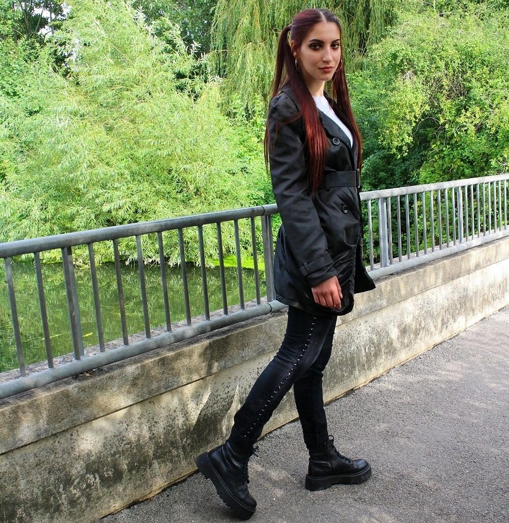 Origami Water Repellent Black Trench